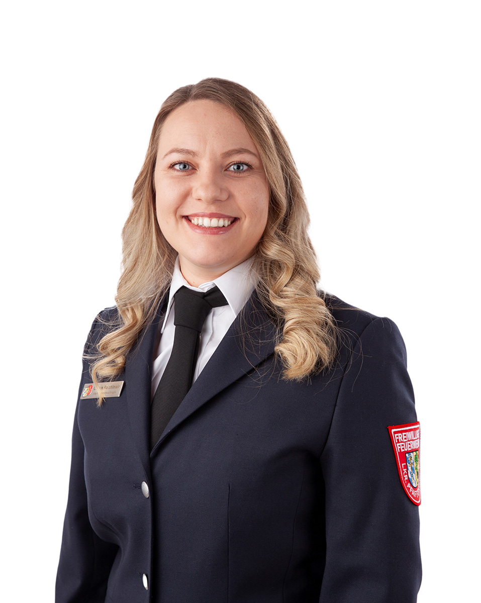 Bild Carina Uniform.jpg Leider haben wir keinen Alternativtext zu diesem Bild, aber wir arbeiten daran.