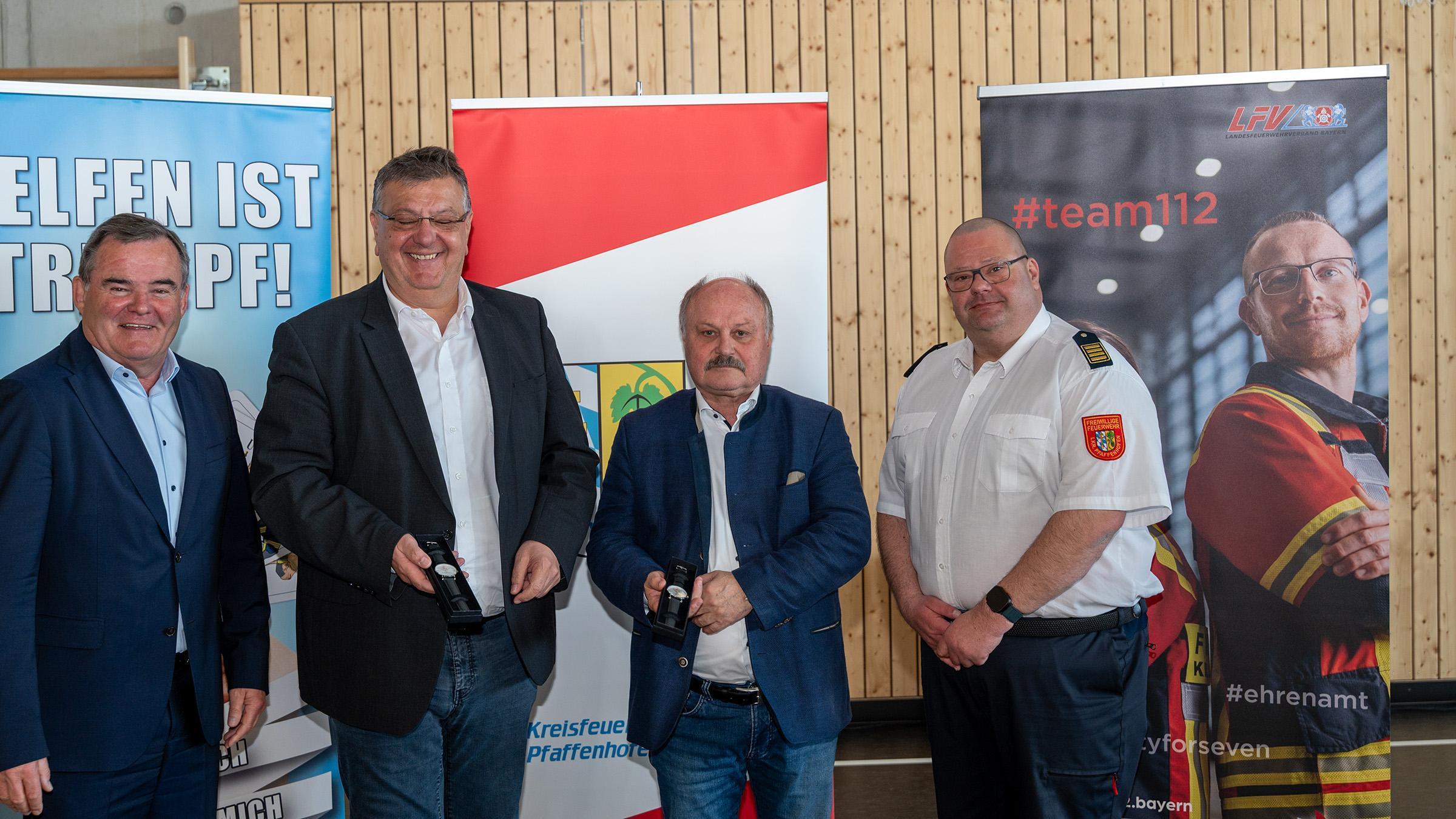 Landrat Albert Gürtner, 1. Bürgermeister vom Markt Manching Herbert Nerb, 1. Bürgermeister von Baar-Ebenhausen Ludwig Wayand, KBR Christian Nitschke