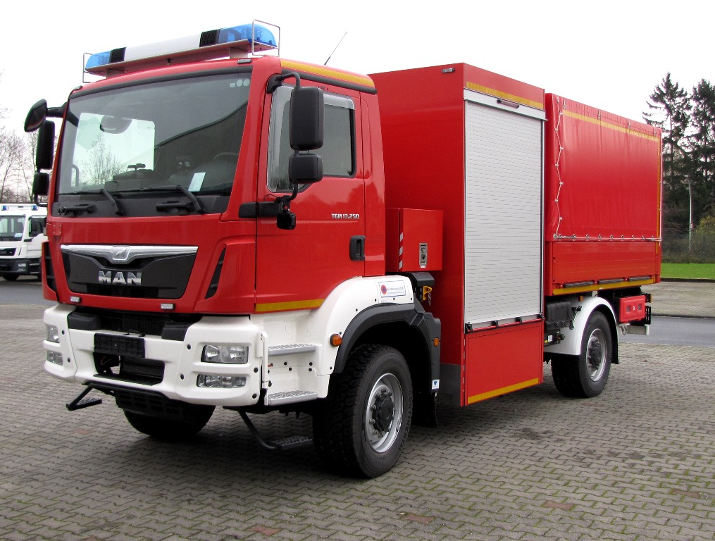 Bund stattet den Landkreis Pfaffenhofen mit neuem Schlauchwagen aus