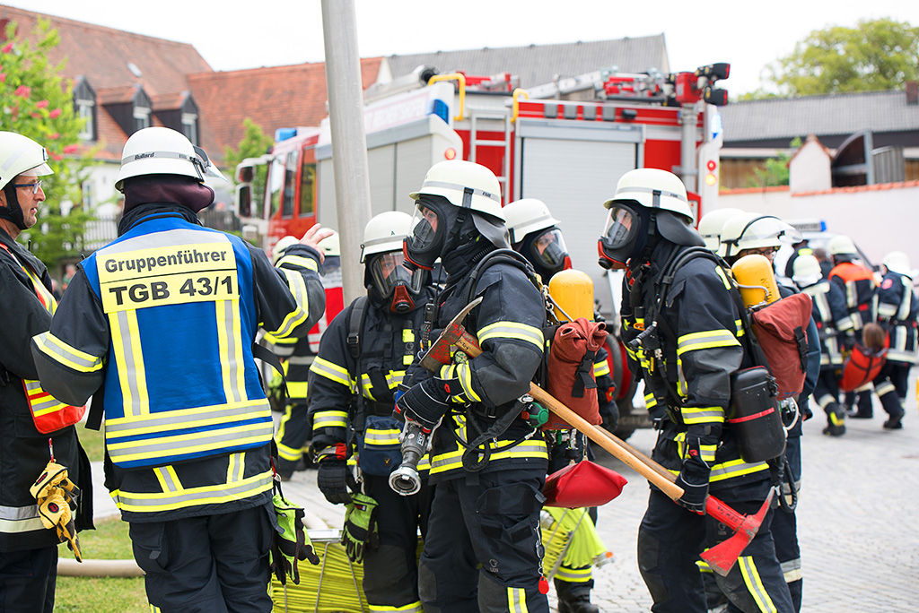 Lichtmaschine Behörden Feuerwehr Rettungsdienste THW Industrie